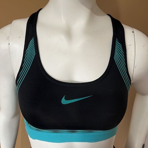 Nike sporty bras / Size S - Picture 7 of 11